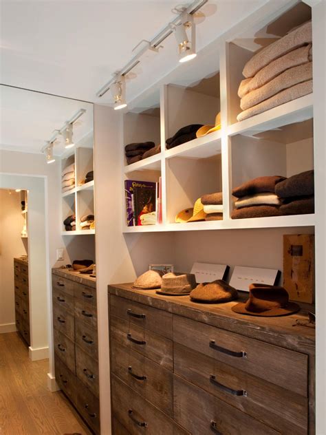 Led Closet Lights Enlighten Your Walk In Closet Spectacularly Homesfeed