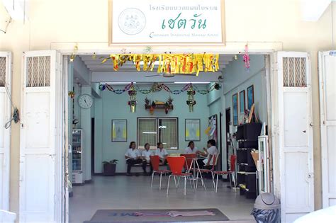 Chetawan Wat Pho Thai Massage School Learn Traditional Massage In Bangkok Go Guides