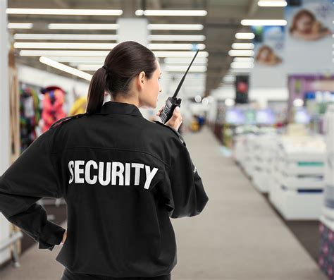 What is the role of a retail security officer? - Get Daily