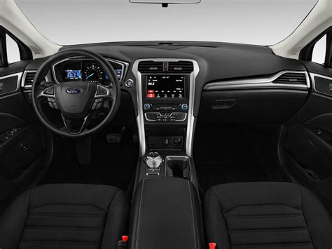 Car Pictures List For Ford Fusion 2017 20l Se Saudi Arabia Yallamotor