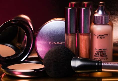 Mac Cosmetics Cuts Ties With Kuwaiti Influencer Sondos Al Qattan