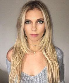 Alex de minaur goes public with new girlfriend katie boulter. Katie Boulter | Tennis babes | Katie boulter, Sport tennis ...