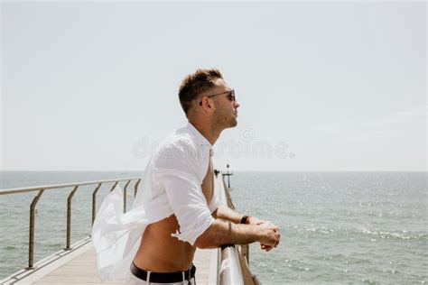 Travel Vacation Holiday Concepthandsome Happy Man Wearing White Shirt
