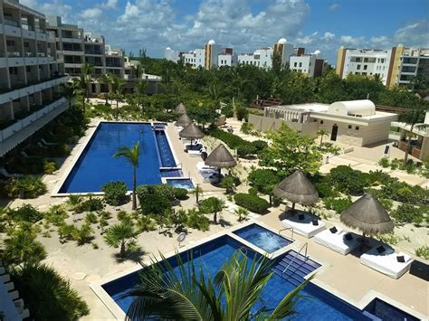 Renaissance cancun resort & marina is located in puerto cancun, just 10 minutes from downtown.the hotel is next to the marina town center, a largest shopping center with various options between. The 10 Best All Inclusive Resorts in Cancun - trekbible