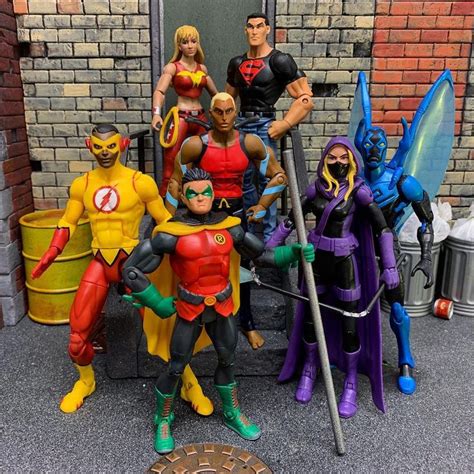 Pin By Ericsbrown On Young Justice In 2020 Custom Action Figures Art