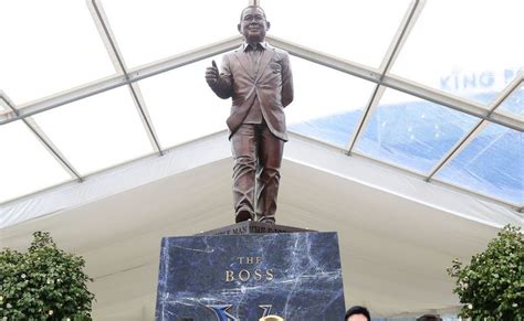 Vichai Statue Unveiled At Leicester Sporting Sun