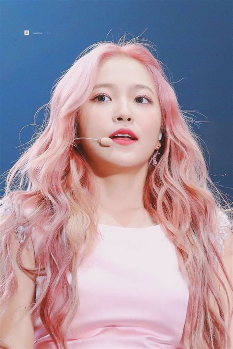 16 K Pop Idols Who Look Breathtakingly Pretty In Soft Pink Curly Hair K Luv
