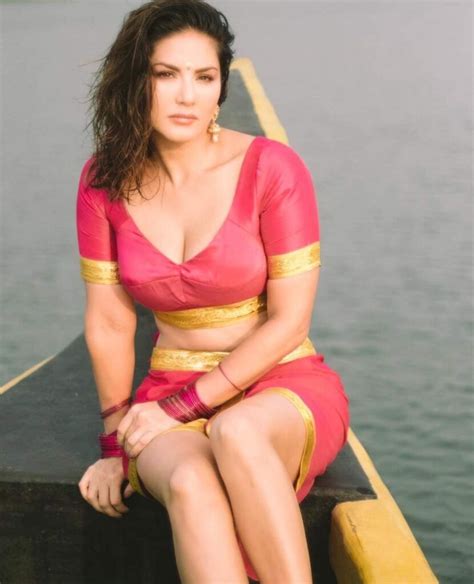 We Can T Get Enough Of Sunny Leone S Sizzling Photos From Kerala