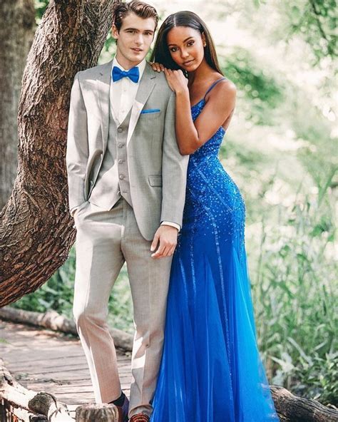 Pin By Marcie Estes On Prom Picture Poses Prom Picture Poses Prom Photography Poses Prom