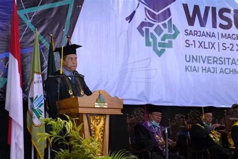 Gelar Wisuda Akbar Rektor Uin Khas Jember Sampaikan Inovasi Kampus