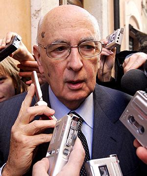 Renzi salutes retiring president as italy's 'guide' in europe. Ministeri al Nord, scontro Bossi-Quirinale | Online-News
