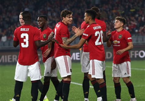 Follow minute by minute live online coverage: Manchester United vs Milan Preview, Tips and Odds ...