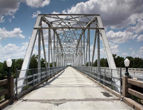 What’s Happening To Texas’ Metal Truss Bridges | Texas Standard