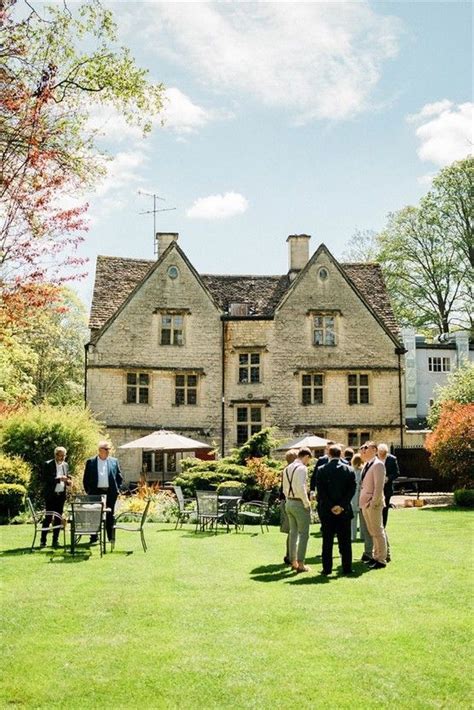 28 Wedding Venues With Accommodation The Most Stylish Rooms Youll