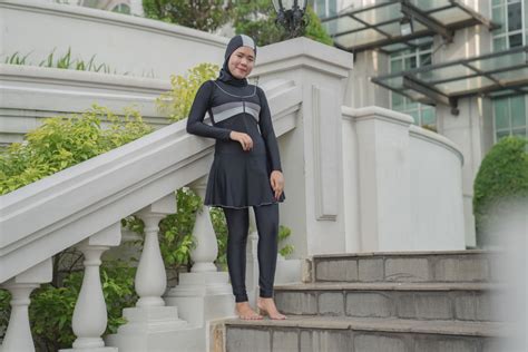 Review Harga Rp300 Ribuan Baju Renang Stripes Nyaman Untuk Hijabers