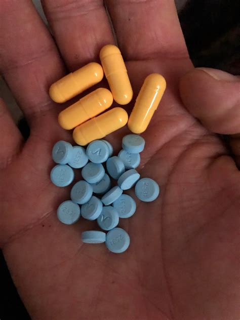 Klonopin and Gaba 😛 Down the hatch for a relaxing Saturday night with