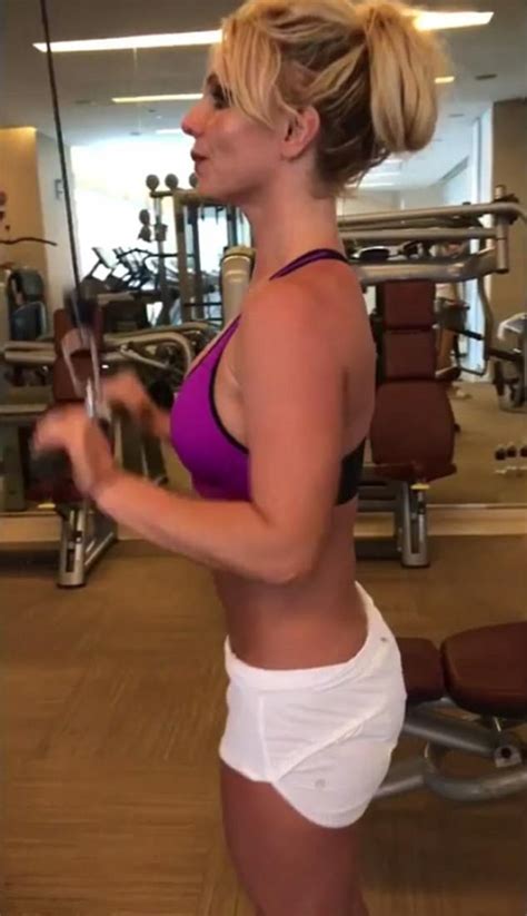 Britney Spears Posts Workout On Instagram Daily Mail Online
