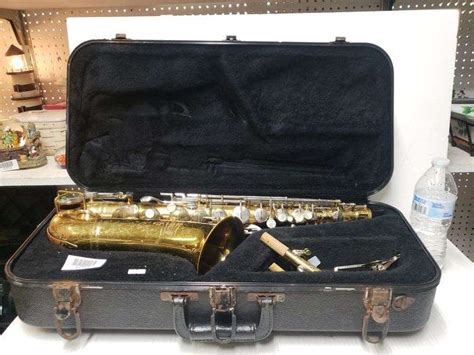 Bundy Saxophone In Hard Carrying Case Needs Work Trice Auctions