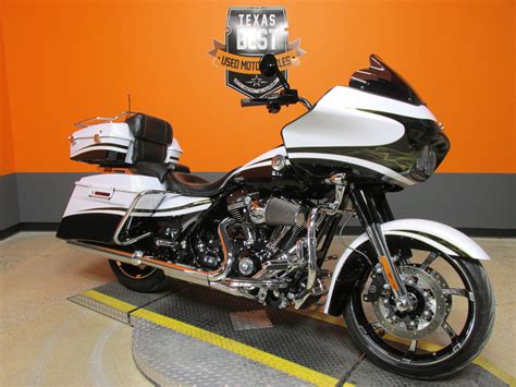 It comes with a chromed dual exhaust, a custom windshield with a chrome trim, a. 2012 Harley-Davidson CVO Road Glide Custom - FLTRXSE for ...