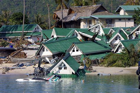 ↑ crow's nest — tsunamis. Tsunami devastanti nel mondo: quattordici anni di tragedie ...