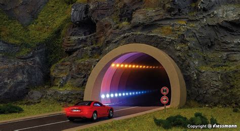 Weil das tunnelportal in den hang hineingezogen ist, sind rechts und links flügelmauern erforderlich. H0 Straßentunnel modern, mit LED Spiegeleffekt und Tiefenwirkung | Elektronik Effekt ...