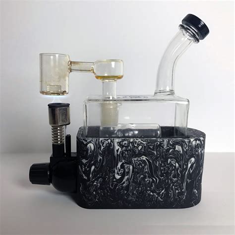 THE RIO Rig In One Cold Start Dab Rig With Built In Torch By Stache Products