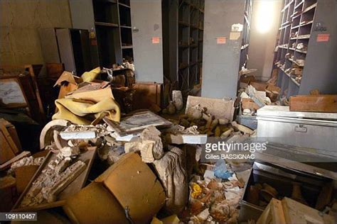 Baghdad Museum Looting Photos And Premium High Res Pictures Getty Images