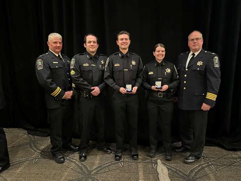 Vienna police officers awarded for response to 2021 shooting outside