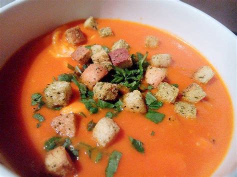 Sopa De Tomate Com Ovo Escalfado · Iguaria Receita E Culinária