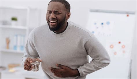 Abdominal pain is the feeling of pain in a person's stomach, upper or lower abdomen, and can range in intensity from a mild stomach ache to severe acute pain. Warning Signs For Kidney Disease Could Be Brewing In Your Gut