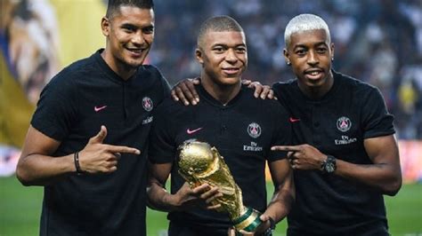 En 11 matches, les hommes de didier deschamps ont inscrit 27 buts, soit 2. Equipe de France - Seulement 2 joueurs du PSG appelés pour les matchs en juin