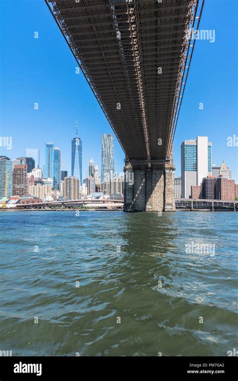 Skyscrapers And Brooklyn Bridge Manhattan Nyc Stock Photo Alamy