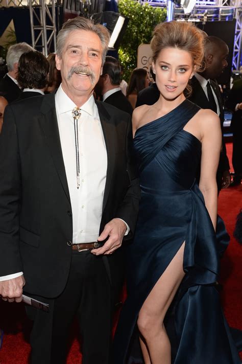Amber Heard Posed With Her Dad David On The Red Carpet At The