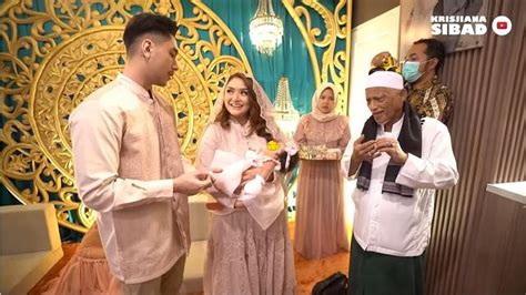6 Potret Penampilan Siti Badriah Di Acara Akikah Anak Bertema Timur Tengah Hot