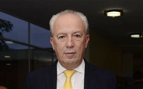 Pedro santana lopes was born in campo grande, lisbon, to aníbal luís lopes (b. Última hora: Pedro Santana Lopes hospitalizado Pedro ...