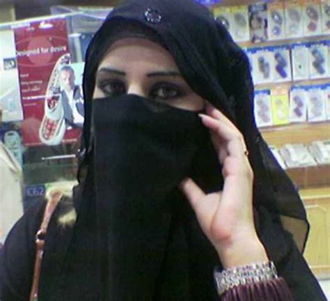 انسة سعودية ابحث عن شريك حياة يقيم فى السعودية موقع زواج سعودي نت من