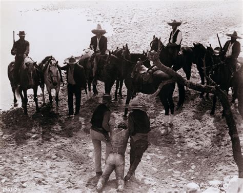 Paco villa sobre córdova y henry: MON NOM EST PERSONNE: LES IMAGES DU WESTERN SPAGHETTI ...