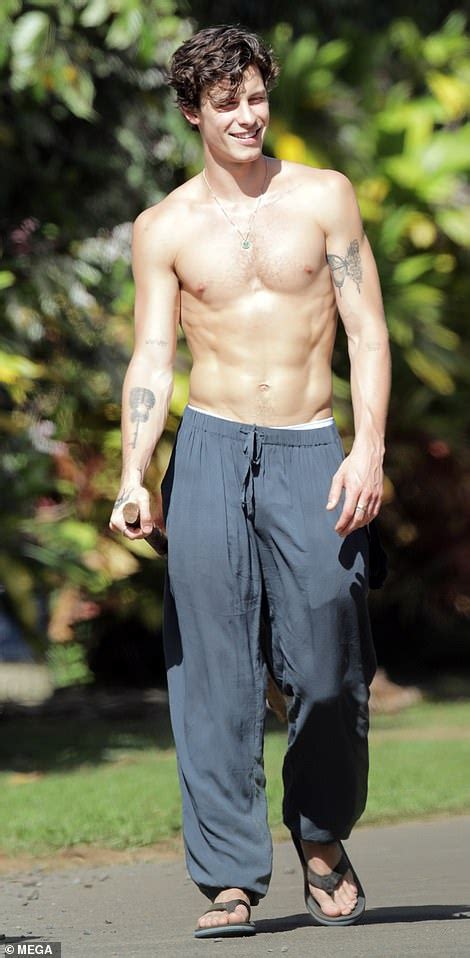 shawn mendes reveals his ripped abs while taking a stroll on his hawaiian vacation digis mak