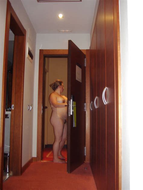 Exhibitionist Wife Hotel Flashing 31 Fotos