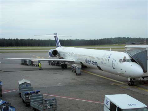 American airlines and delta air lines operate the aircraft under the 'super 80' brand. 3 Hours On Blue1: HEL-MXP On The MD-90 (+pics) — Trip ...