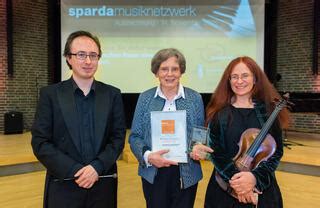 Bürgerengagement kann nicht im grundsatz verändern, aber punktuell bewegen und damit bedeutsame arbeit leisten. Sparda-Musiknetzwerk Auszeichnung 2015 | Stiftung Kunst ...