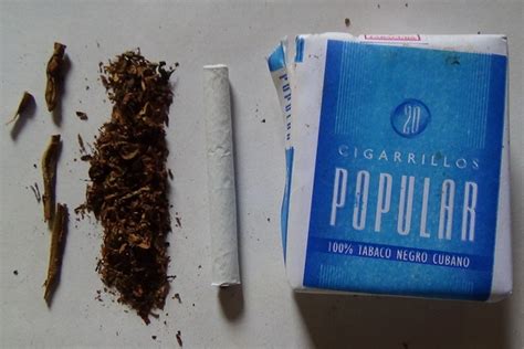 El Blog De Iván García Y Sus Amigos Fumar Desechos En El País Del Tabaco