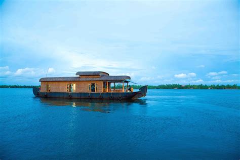 Kerala Houseboat Tourism With Images House Boat Luxury Houseboats
