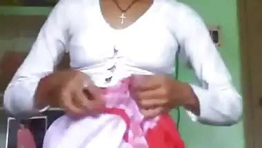 Tamil Aunty Saree Sleeping Sex Video Hot Desi Housewives At Indianfuck2 Com