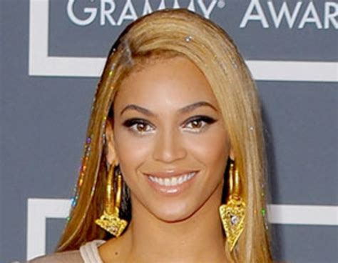 Beyoncé From Lights Camera Cleavage E News
