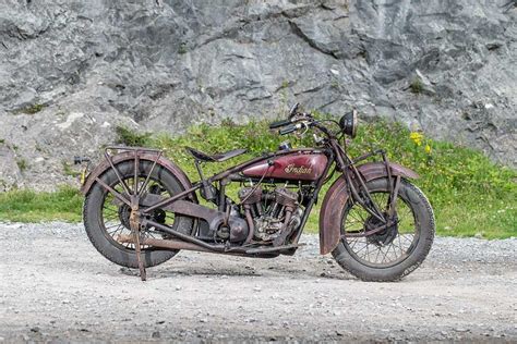 Thanks to julian, this topic got started from indian motorcycles and got little off topic (in a very good way) to classic motorcycles. Indian Scout: New v old (very old) | MCN