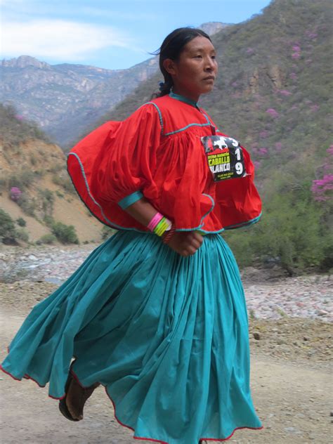 raramuri tarahumara marathon runner mexico mexican people mexican outfit traditional outfits