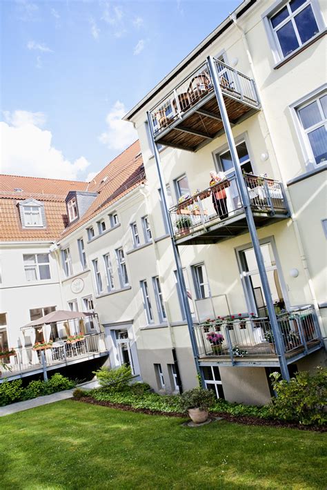 Eine sehr nette familie mit 2 erwachsenen kinder und hund sucht eine große wohnung oder ein haus. Stadtwohnen Hagebölling - Was wir bieten ...