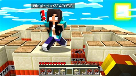 Noob Girl Tries Minecraft Tnt Run For The First Time Youtube