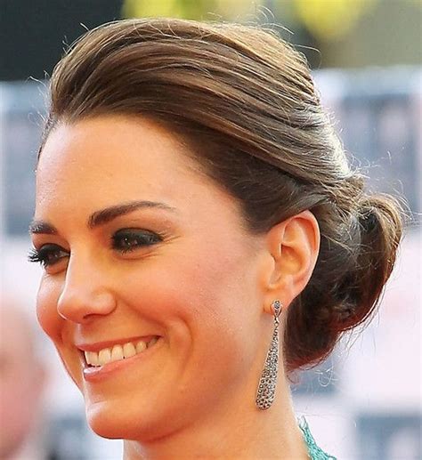 Kate Middleton Loose Bun Loose Bun Lookbook Stylebistro Fancy Hairstyles Wedding Hairstyles